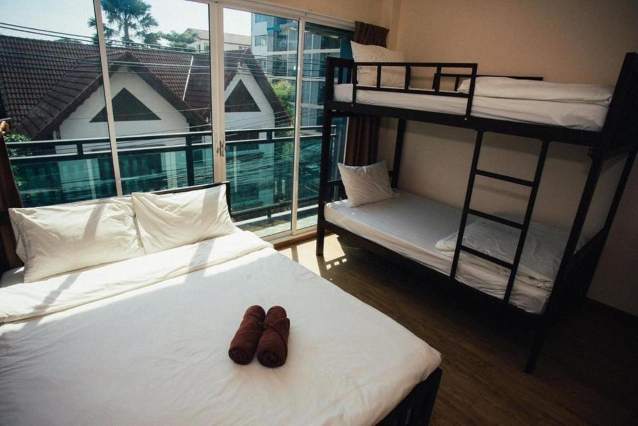 Small Space Cafe & Hostel 방콕 외부 사진