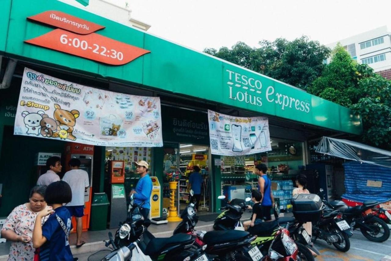 Small Space Cafe & Hostel 방콕 외부 사진