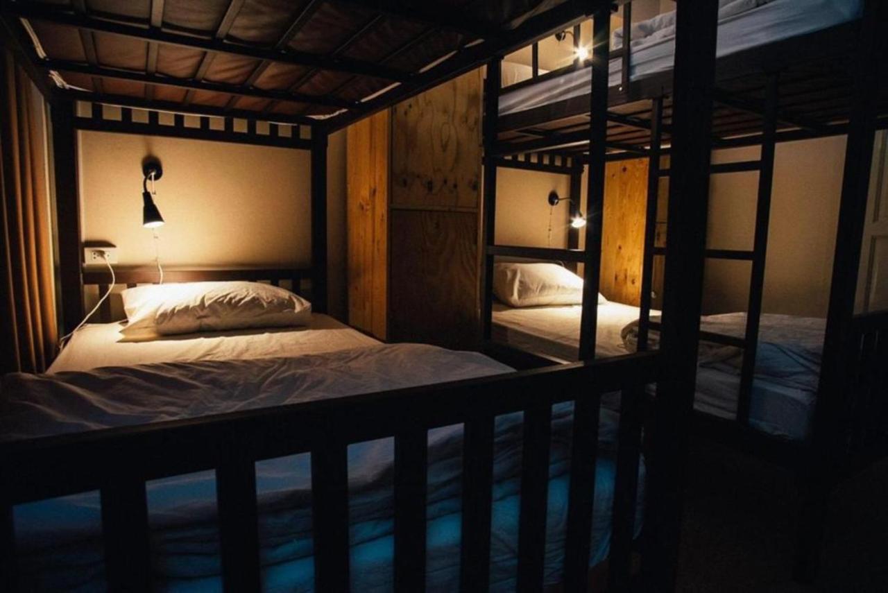Small Space Cafe & Hostel 방콕 외부 사진
