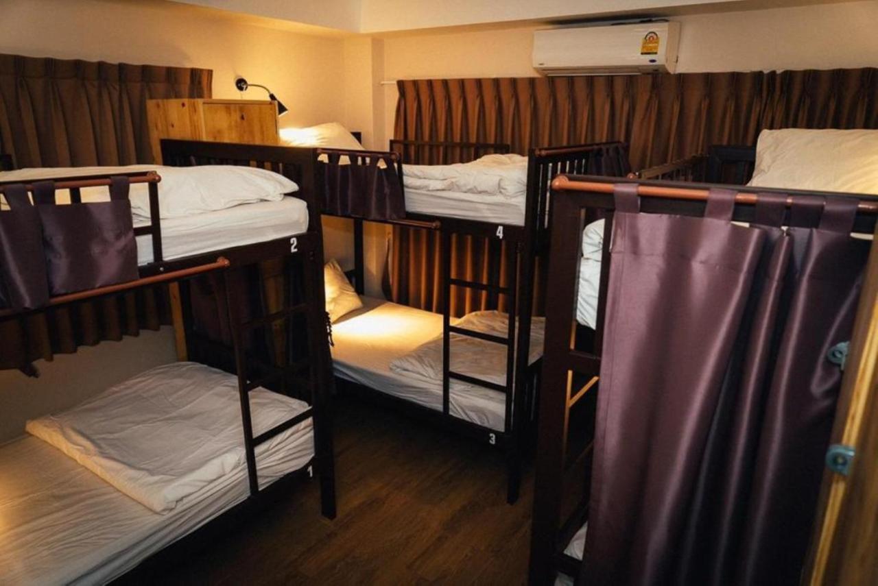 Small Space Cafe & Hostel 방콕 외부 사진