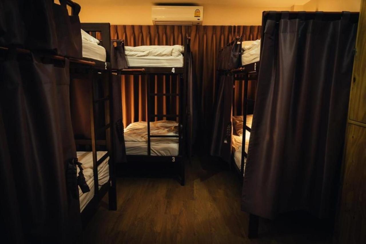 Small Space Cafe & Hostel 방콕 외부 사진