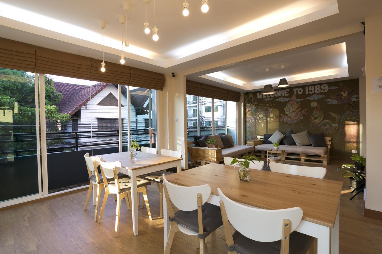 Small Space Cafe & Hostel 방콕 외부 사진
