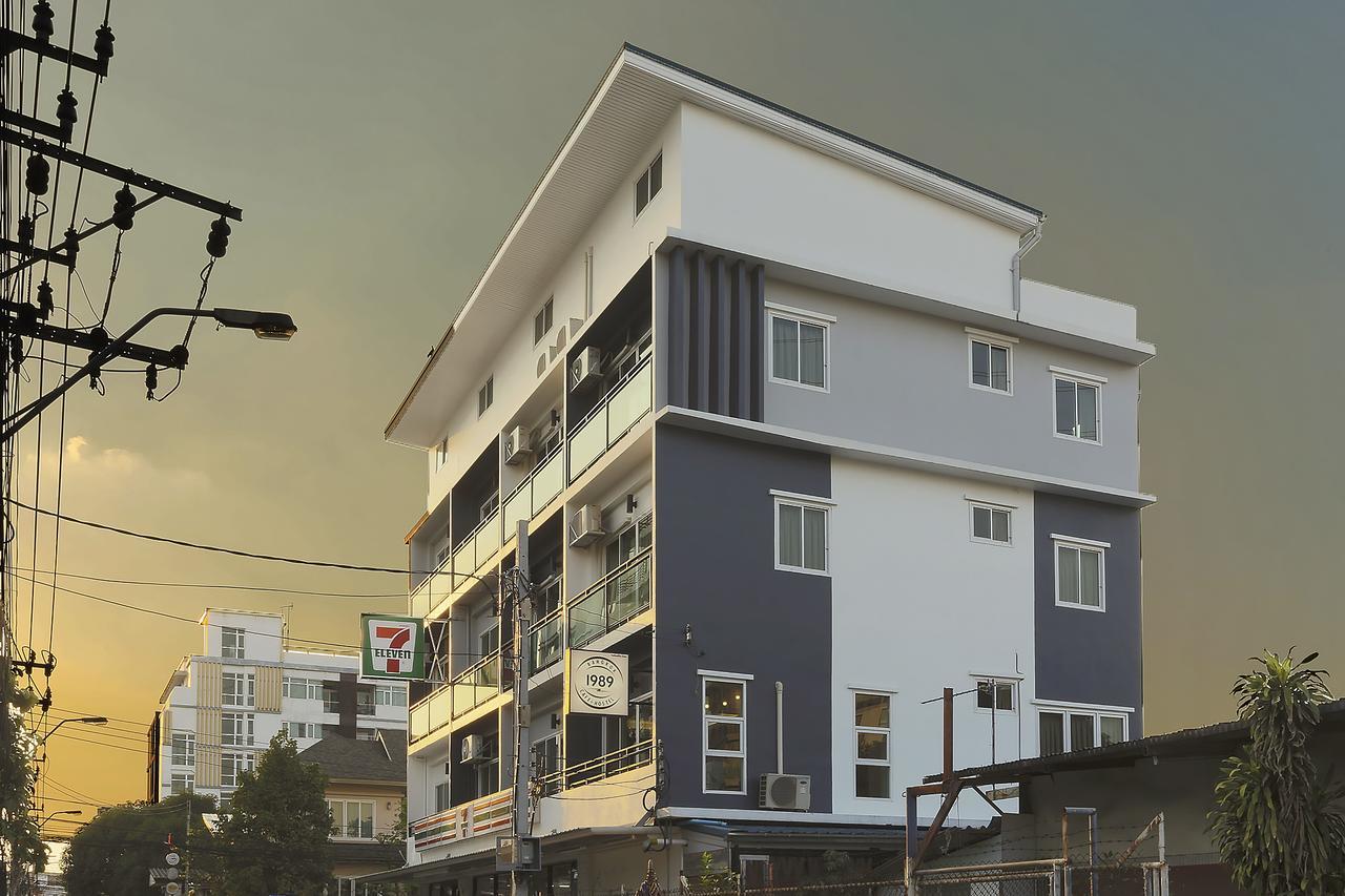 Small Space Cafe & Hostel 방콕 외부 사진