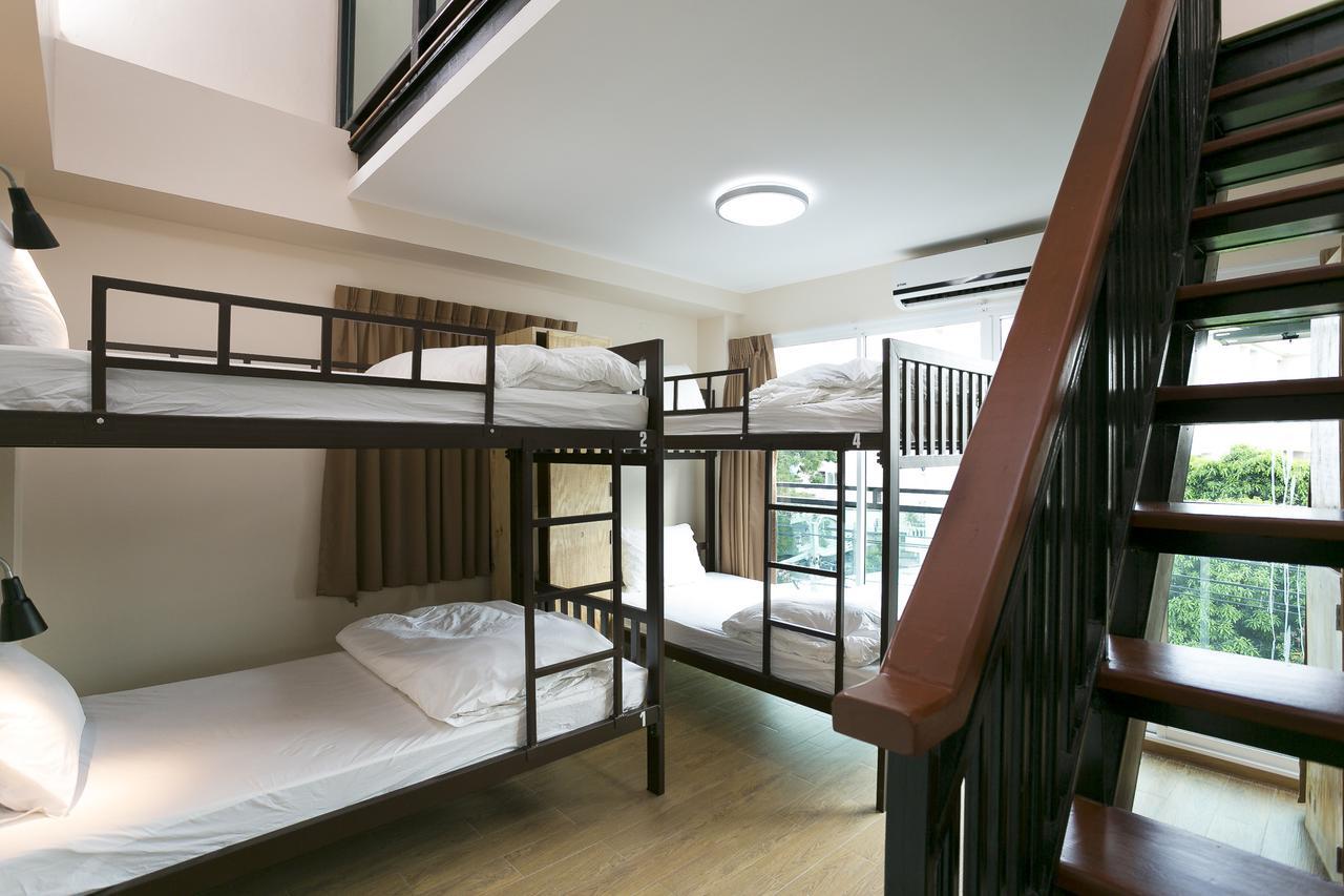Small Space Cafe & Hostel 방콕 외부 사진