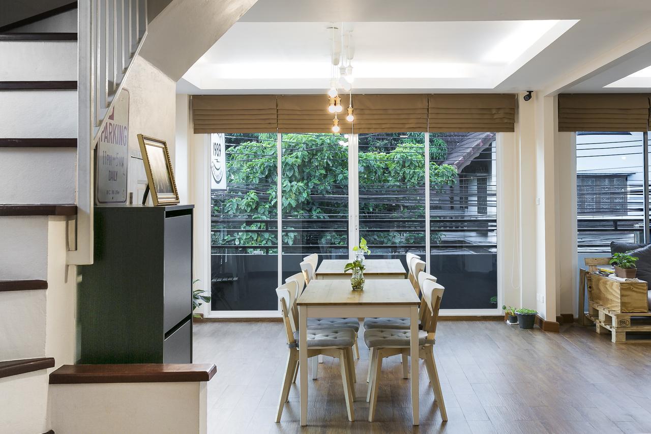 Small Space Cafe & Hostel 방콕 외부 사진