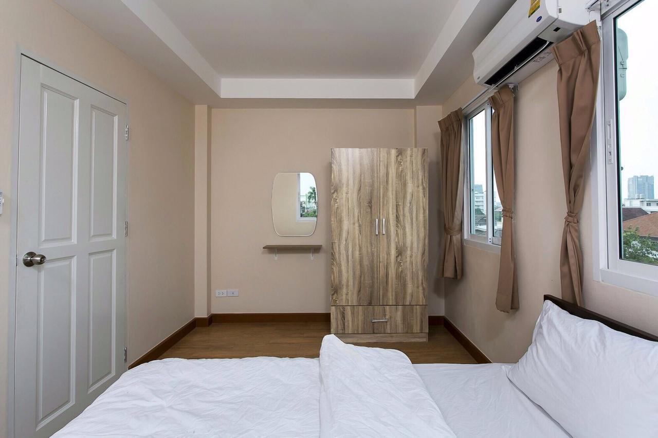 Small Space Cafe & Hostel 방콕 외부 사진